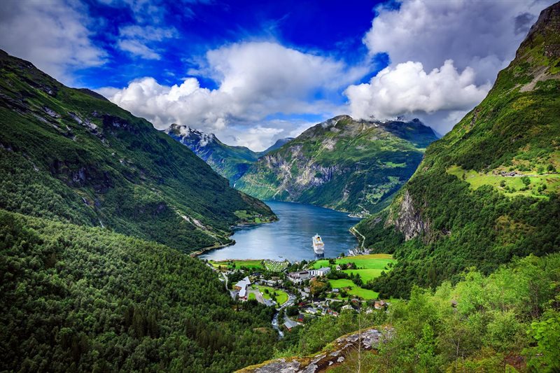 Pussel 150 bit Mini Nordic Landscapes Geiranger Fjord